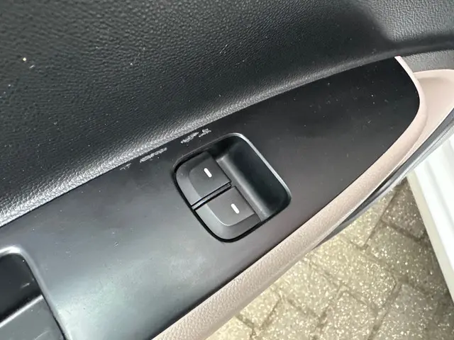 Hyundai i10 1.0i i-Motion Comfort // Airco // 2017 Benzine 9