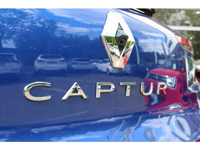 Renault Captur 1.3 mild hybrid 160 iconic 2024 Benzine 9