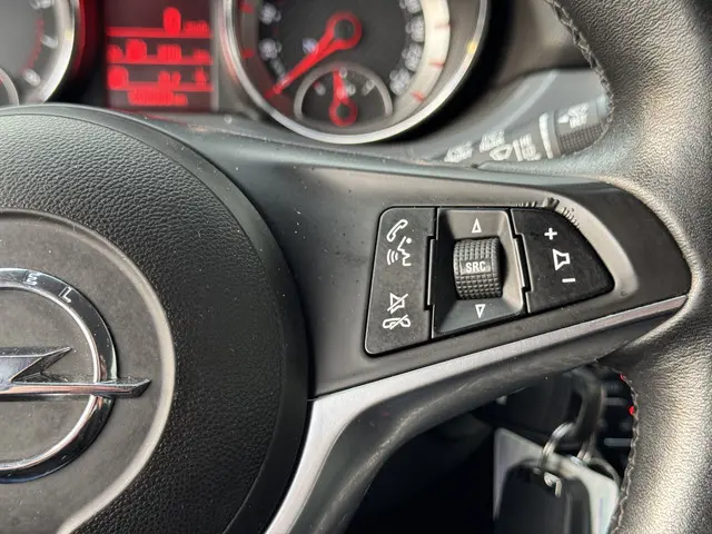 Opel ADAM 1.4 Turbo S 2015 Benzine 29