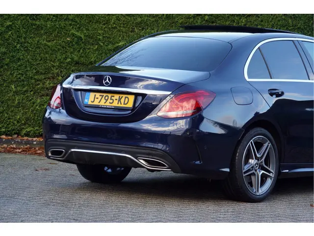 Mercedes-Benz C-Klasse C 180 AMG line 2020 Benzine 28
