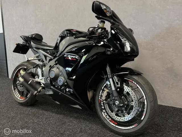 Honda CBR 1000 RR Fireblade eC-ABS 2016 Benzine 6