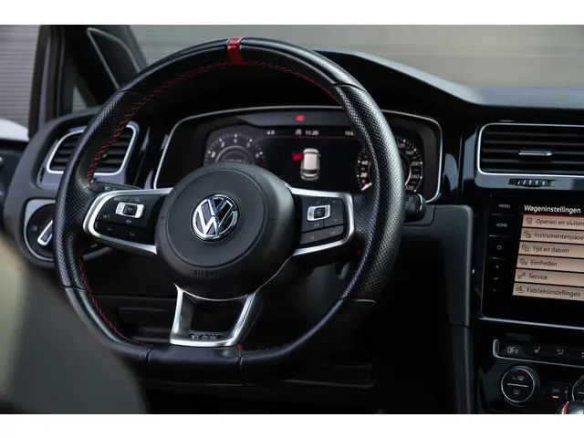Volkswagen Golf 2.0 TSI GTI TCR 2019 Benzine 11
