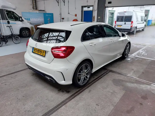 Mercedes-Benz A-Klasse 180 Ambition AMG 2016 Benzine 15