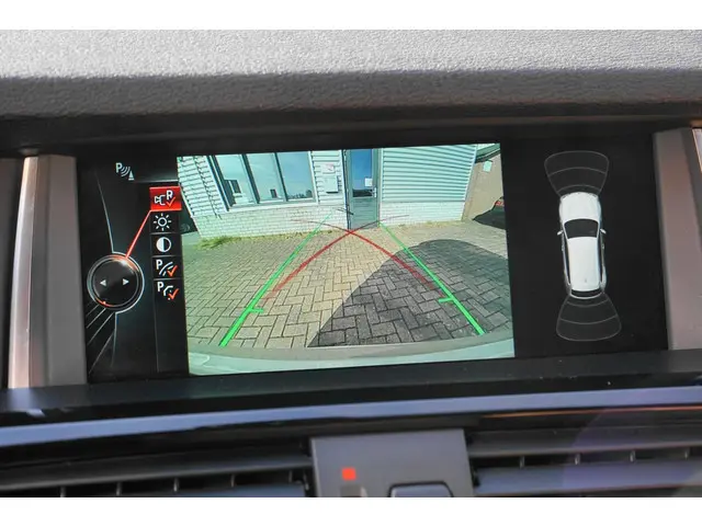 BMW X3 XDrive20i High Executive X-DRIVE 2014 Benzine 2