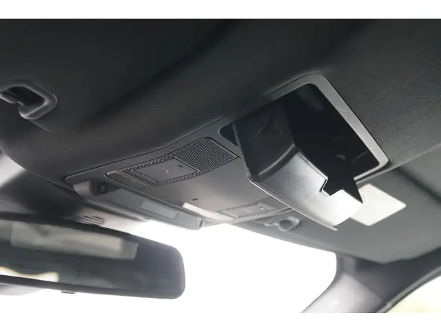 Land Rover Discovery 2.0 Sd4 2018 Diesel 49