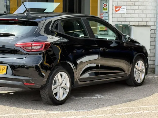 Renault Clio 1.0 TCe Zen 2021 Benzine 28