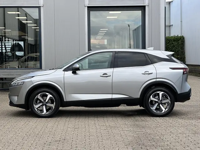 Nissan QASHQAI 1.3 MHEV Xtronic N-Connecta 2024 Benzine 39