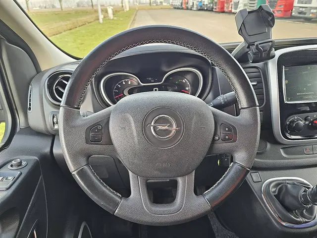 Opel Vivaro 1.6 2019 Diesel 13