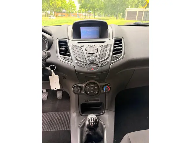 Ford Fiesta 1.5 TDCi Style Lease 2015 Diesel 7