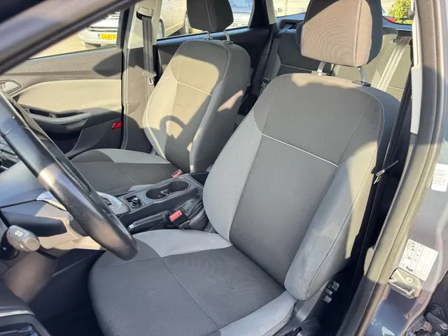 Ford Focus Wagon 1.6 TI-VCT Lease Titanium 2012 Benzine 10