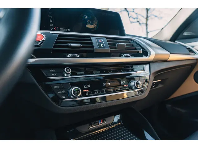 BMW X4 M Competition 2020 Benzine 38