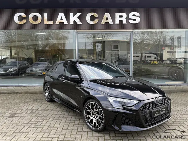 Audi RS3 2.5 TFSI RS 3 quattro 2025 Benzine 54