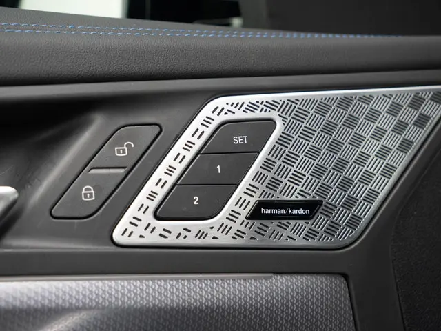 BMW X1 xDrive25e 2025 Hybride Benzine 30