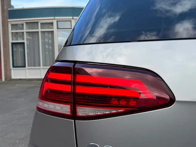Volkswagen Golf 1.0 TSI Comfortline 2020 Benzine 19