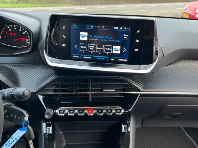 Peugeot 208 1.2 PureTech Allure 2022 Benzine 28