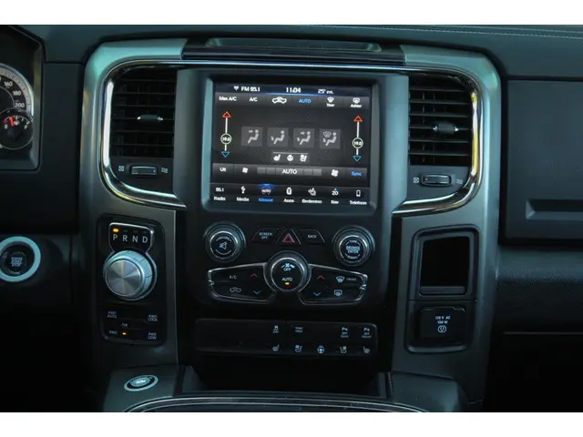 Dodge Ram 1500 5.7 V8 4x4 QC 6'4 2018 LPG/Gas 16
