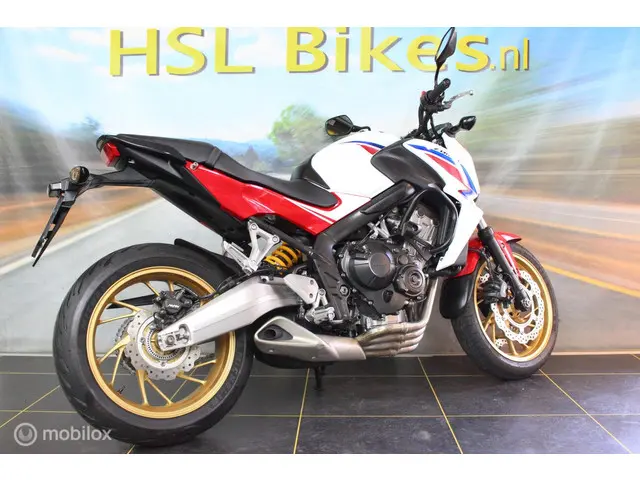 Honda CB 650 F ABS HRC Tricolor 2015 Benzine 6