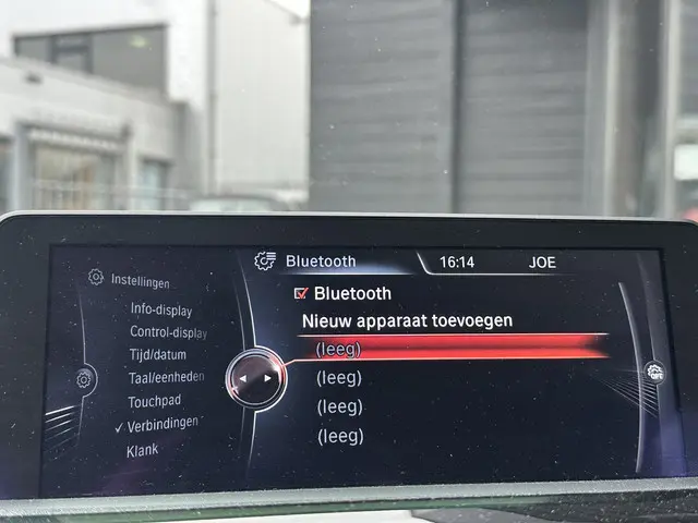 BMW 3 Serie Touring 316i High Executive 2015 Benzine 18