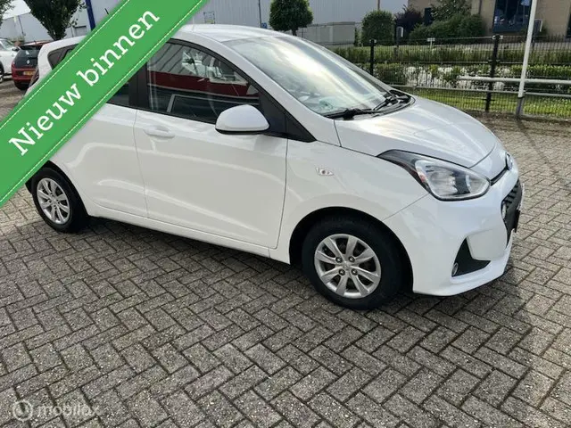 Hyundai i10 1.0i Comfort 2017 Benzine 12