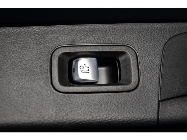 Mercedes-Benz GLC 300e 4MATIC 2021 Hybride Benzine 43