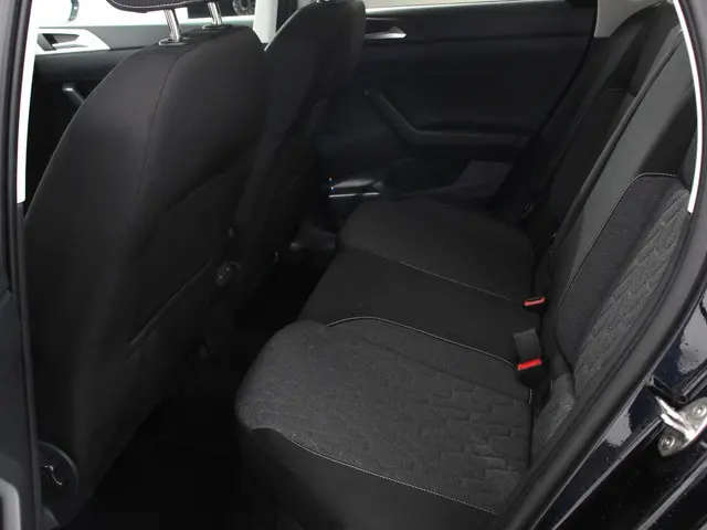 Volkswagen Polo 1.0 TSI Move 2024 Benzine 10