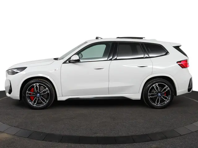 BMW iX1 eDrive20 67 kWh 2024 Elektrisch 3
