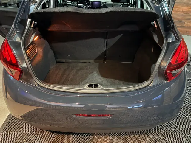 Peugeot 208 | 1.2 PureTech | Active 2019 Benzine 31