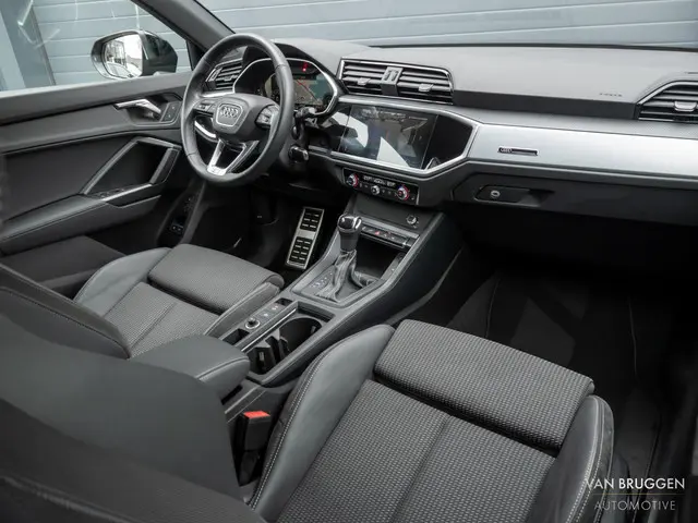 Audi Q3 Sportback 45 TFSI e S-Line 2022 Hybride Benzine 5