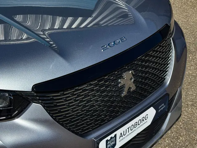 Peugeot 2008 1.2 Allure Automaat 2023 Benzine 12
