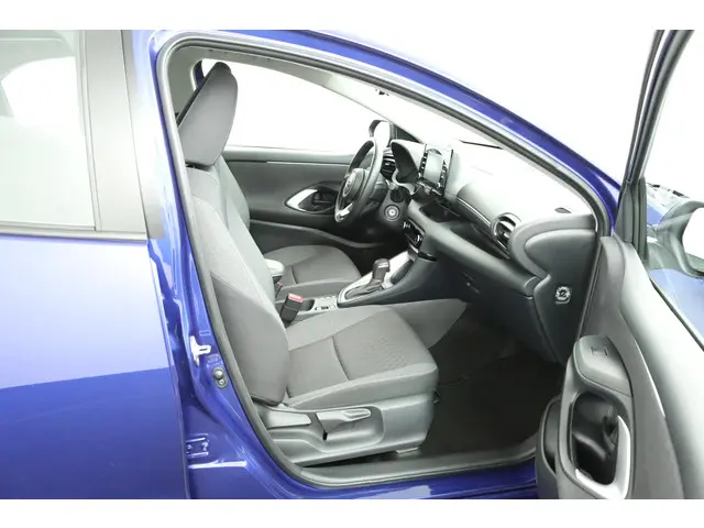 Toyota Yaris 1.5 Hybrid Active 2022 Hybride Benzine 21