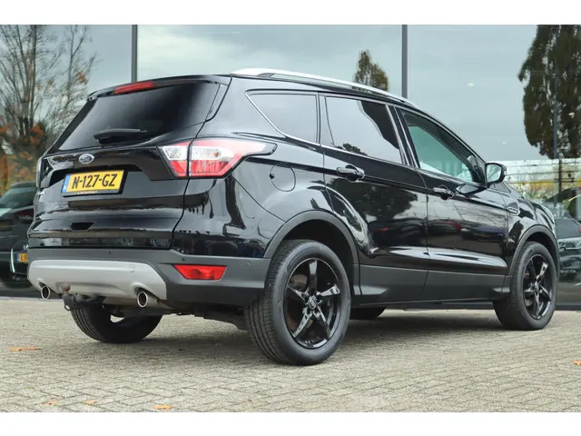 Ford Kuga 1.5 ECOBOOST TITANIUM 2020 Benzine 2