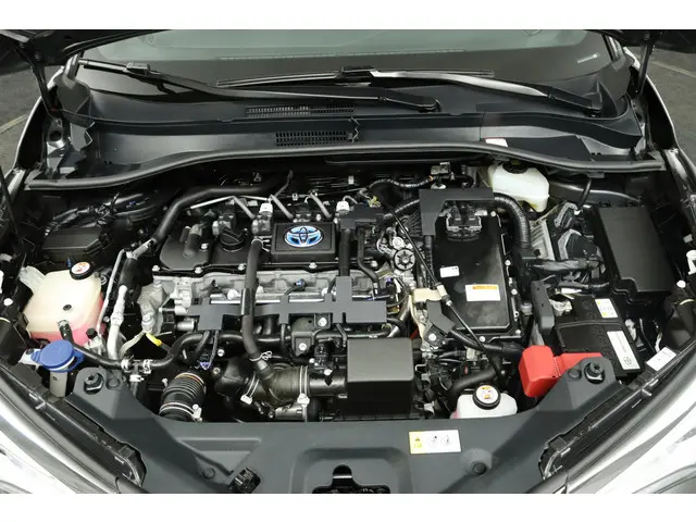 Toyota C-HR 1.8 Hybrid Style 2019 Hybride Benzine 35