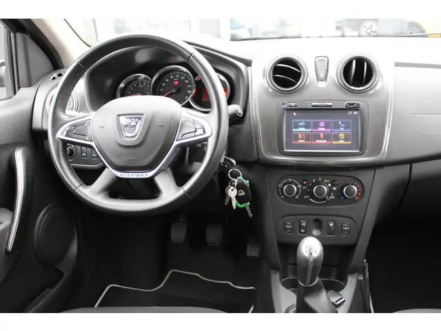 Dacia Logan MCV TCe 90 Stepway 2018 Benzine 7