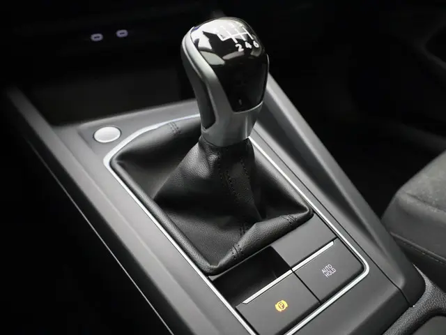 Volkswagen Golf 1.0TSI/110PK Life 2024 Benzine 13