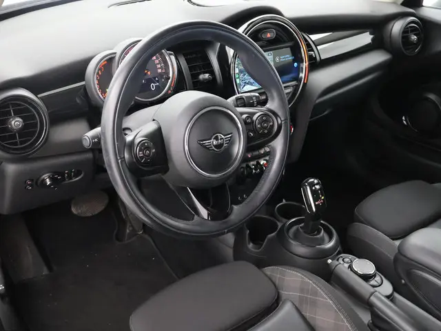 MINI Cooper MINI 1.5 136PK AUT. PEPPER 2018 Benzine 12