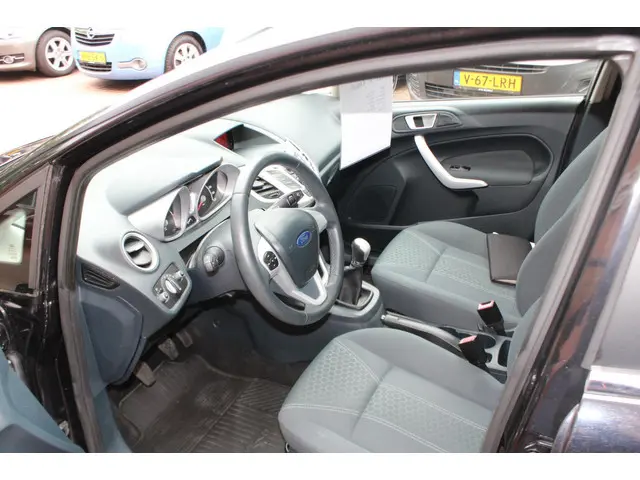 Ford Fiesta 1.25 Titanium 2012 Benzine 10