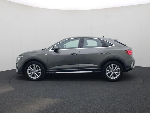 Audi Q3 Sportback 35 TFSI/150PK S Edition 2020 Benzine 33