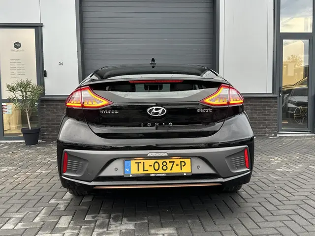 Hyundai IONIQ Comfort EV SOH100% 2018 Elektrisch 8