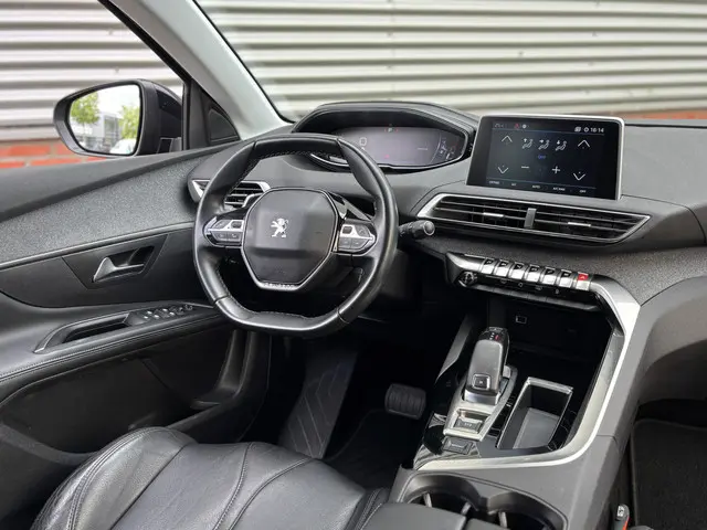 Peugeot 5008 1.6 PureTech Blue Lease Premium 2019 Benzine 9