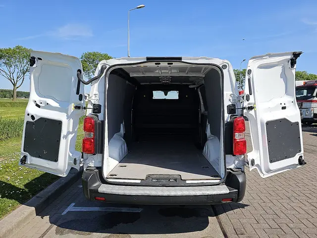 Opel Vivaro 1.5 2022 Diesel 13