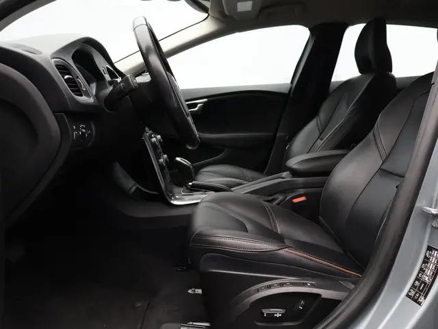 Volvo V40 Cross Country T4 Automaat Summum 2015 Benzine 7