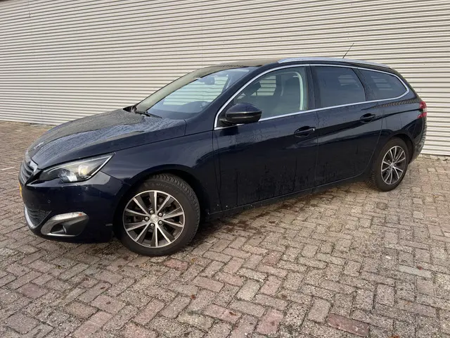 Peugeot 308 SW 1.2 PureTech Allure 2016 Benzine 2