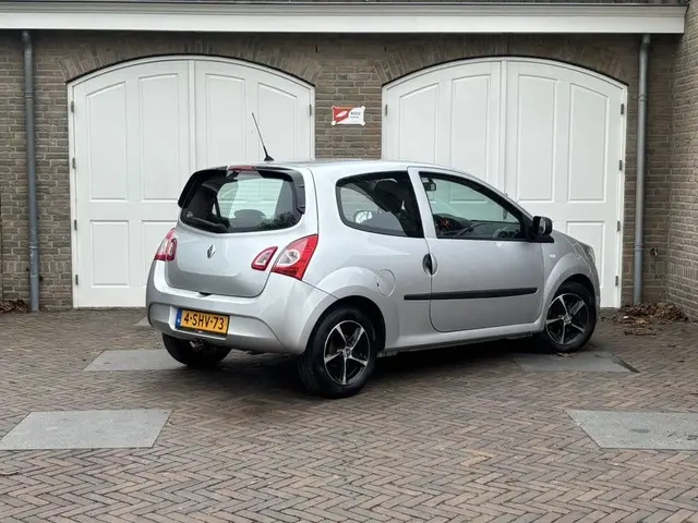 Renault Twingo 1.2 16V Parisienne 2013 Benzine 2
