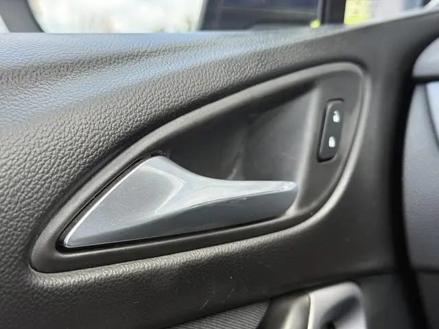 Opel Astra Sports Tourer 1.4 Business+ 2017 Benzine 13