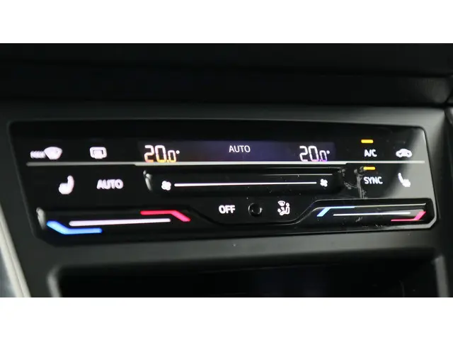 Volkswagen Polo 1.0 TSI 95pk Life Business 2024 Benzine 36