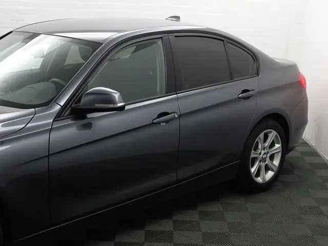 BMW 3 Serie 328i 245pk High Executive Aut- 2012 Benzine 27