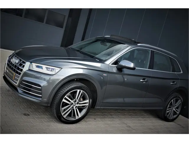 Audi Q5 2.0 TFSI quattro Launch Edition 2017 Benzine 11