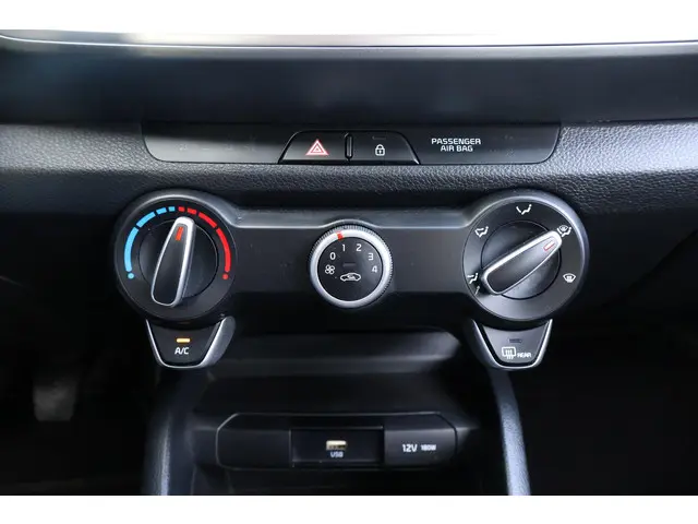 Kia Stonic 1.0 DynamicLine 2022 Hybride Benzine 27