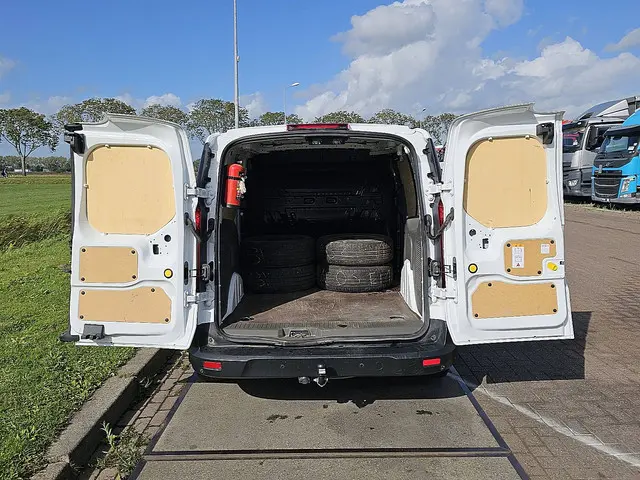 Ford Transit Connect 1.5 2021 Diesel 13