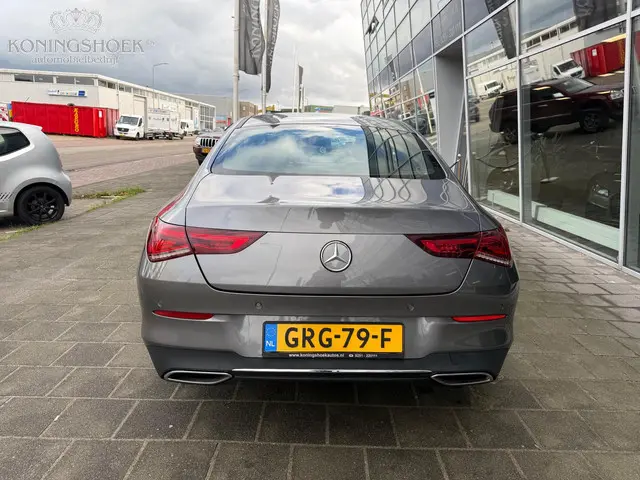 Mercedes-Benz CLA 180 AMG Line 2023 Benzine 10